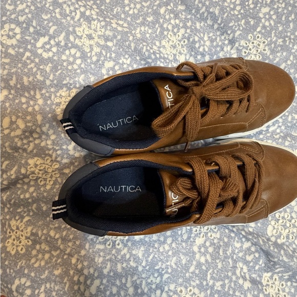 Nautica Boy’s Brown Lace-Up Sneakers - Picture 5 of 7